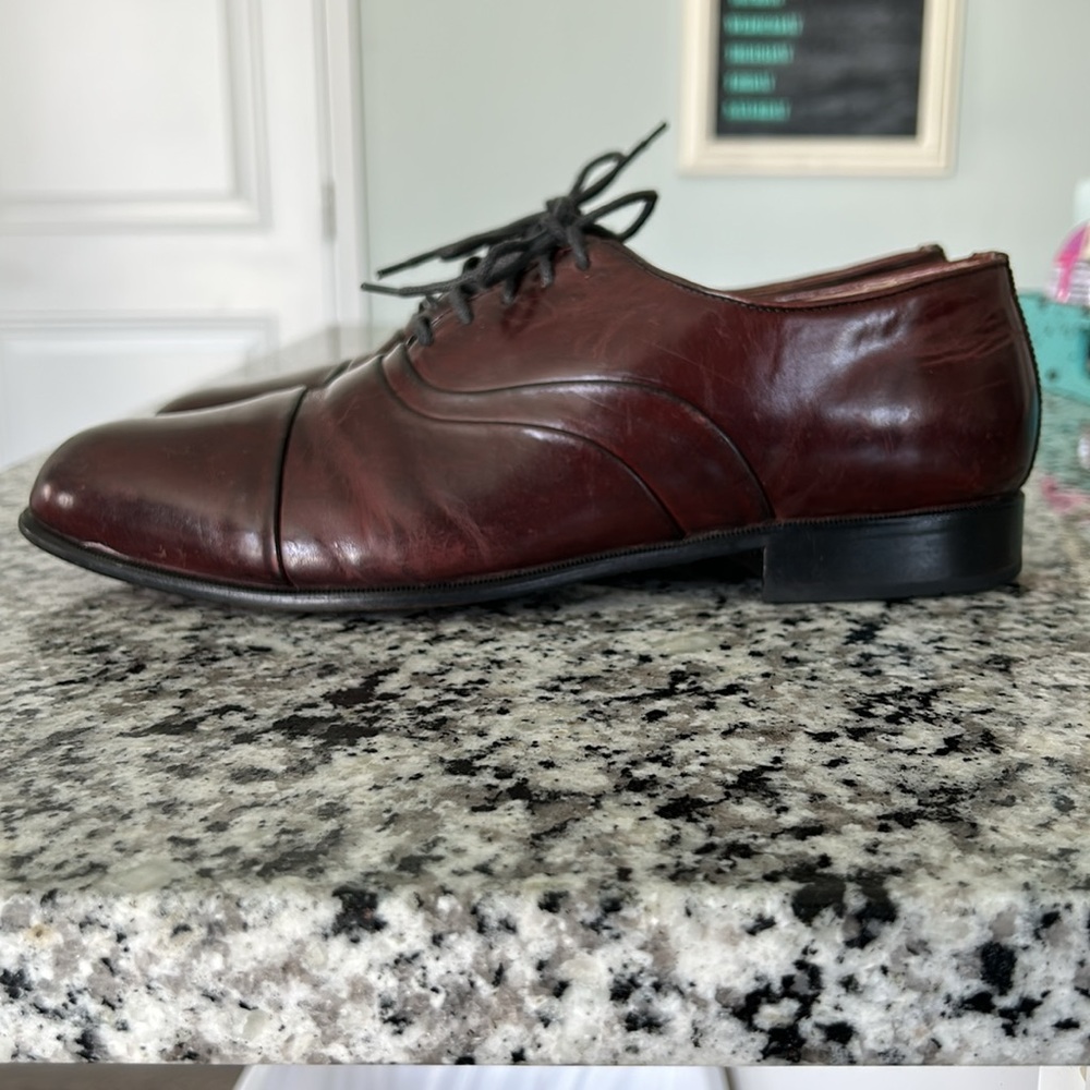 STACY ADAMS Classic Burgundy Leather Men's Dress Shoes. Size 9